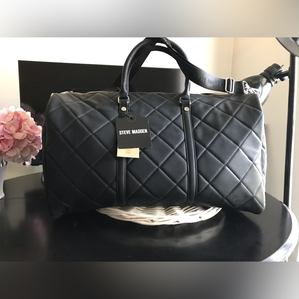 NWT STEVE MADDEN TRAVEL BAG 12"X22"